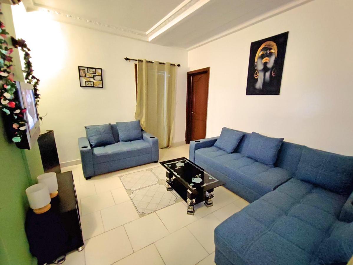 Ellisa Hospitality And Spa Hotell Accra Exteriör bild