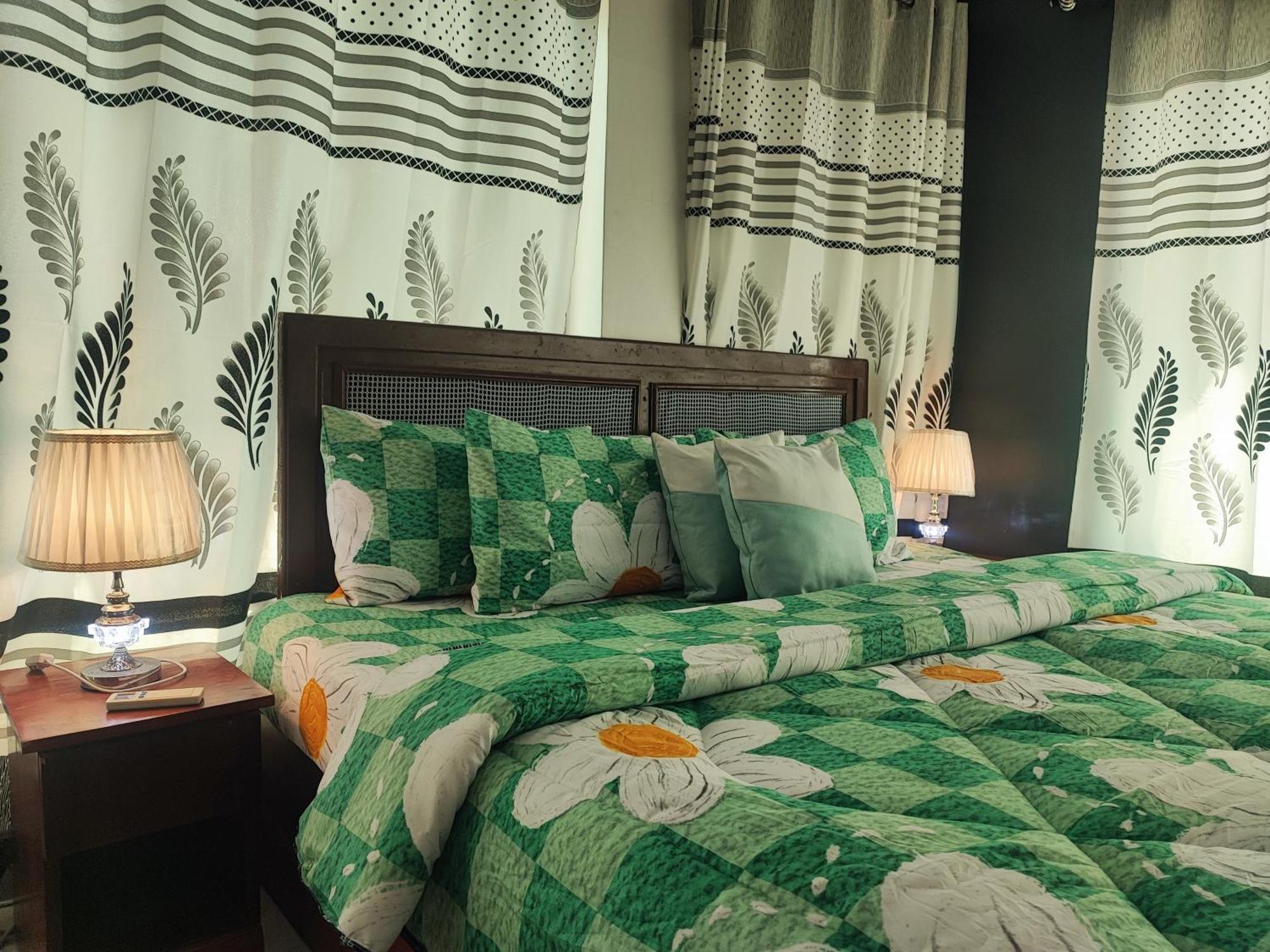 Ellisa Hospitality And Spa Hotell Accra Exteriör bild