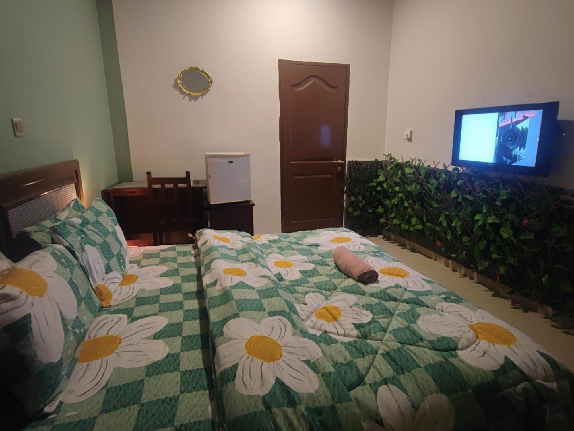 Ellisa Hospitality And Spa Hotell Accra Exteriör bild