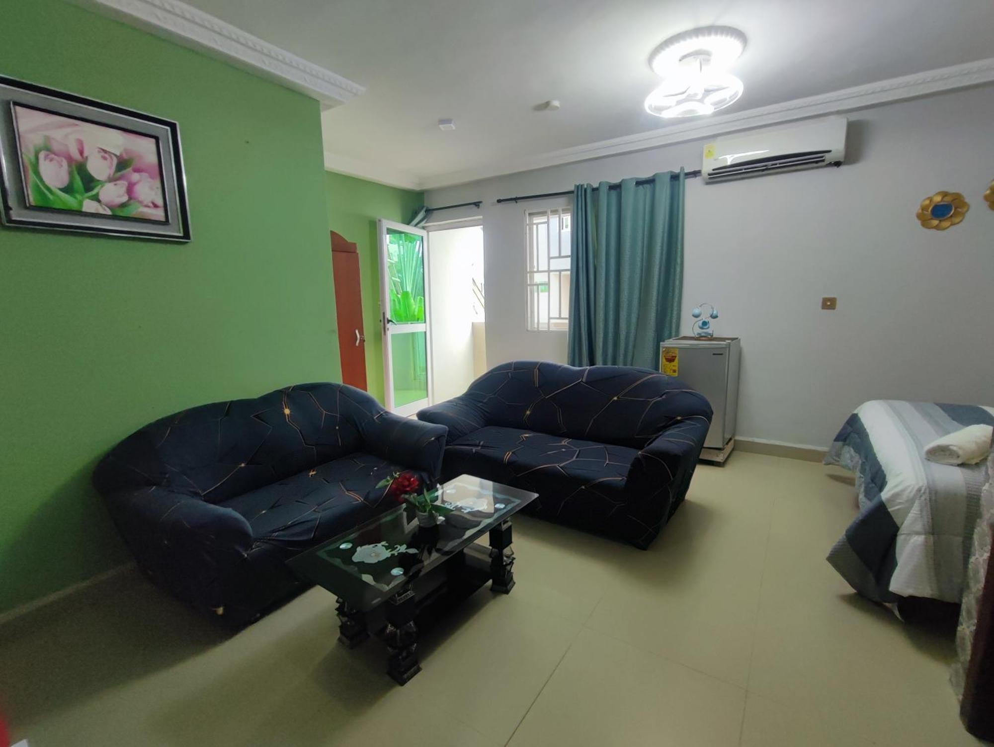 Ellisa Hospitality And Spa Hotell Accra Exteriör bild