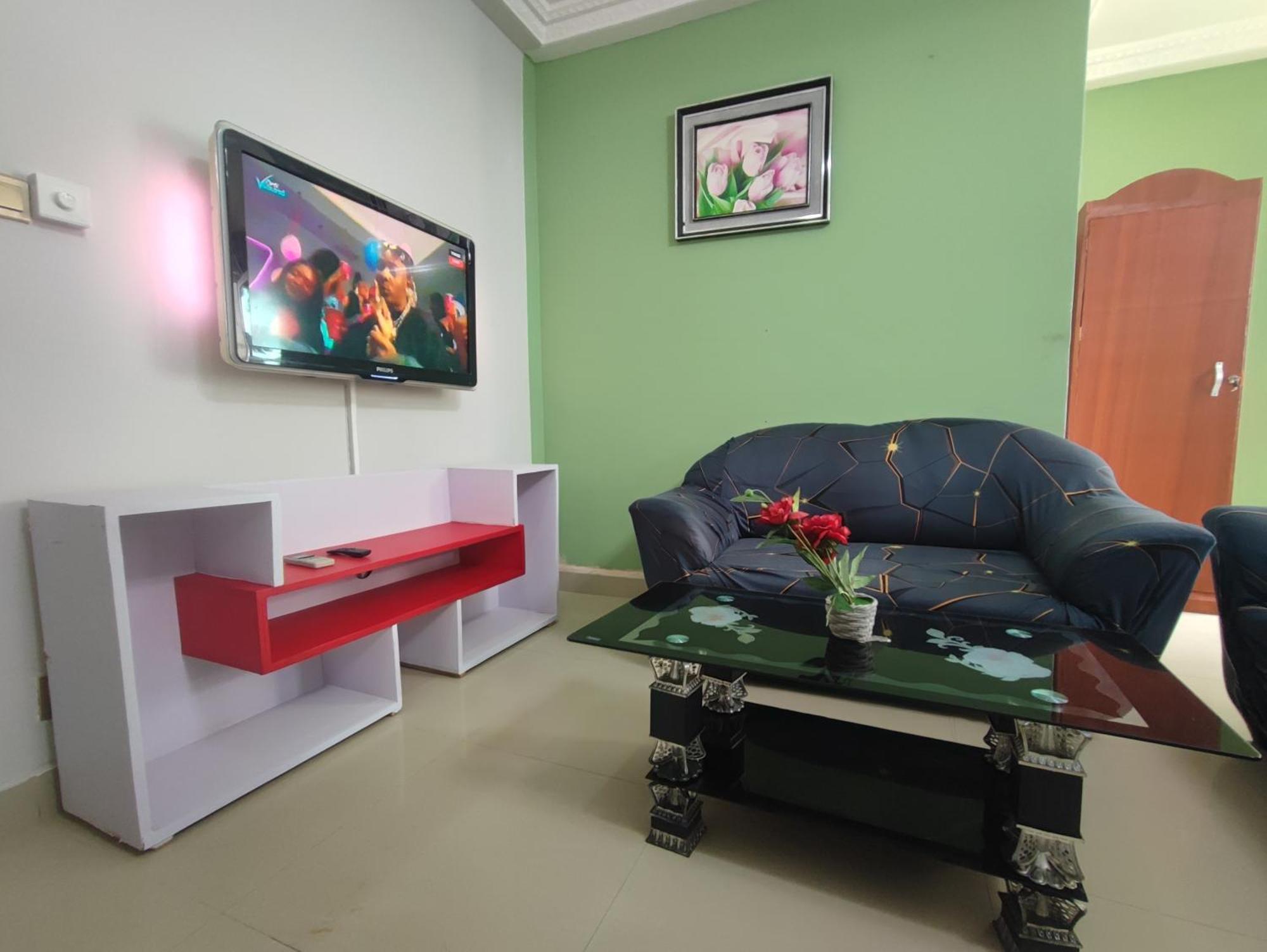 Ellisa Hospitality And Spa Hotell Accra Exteriör bild