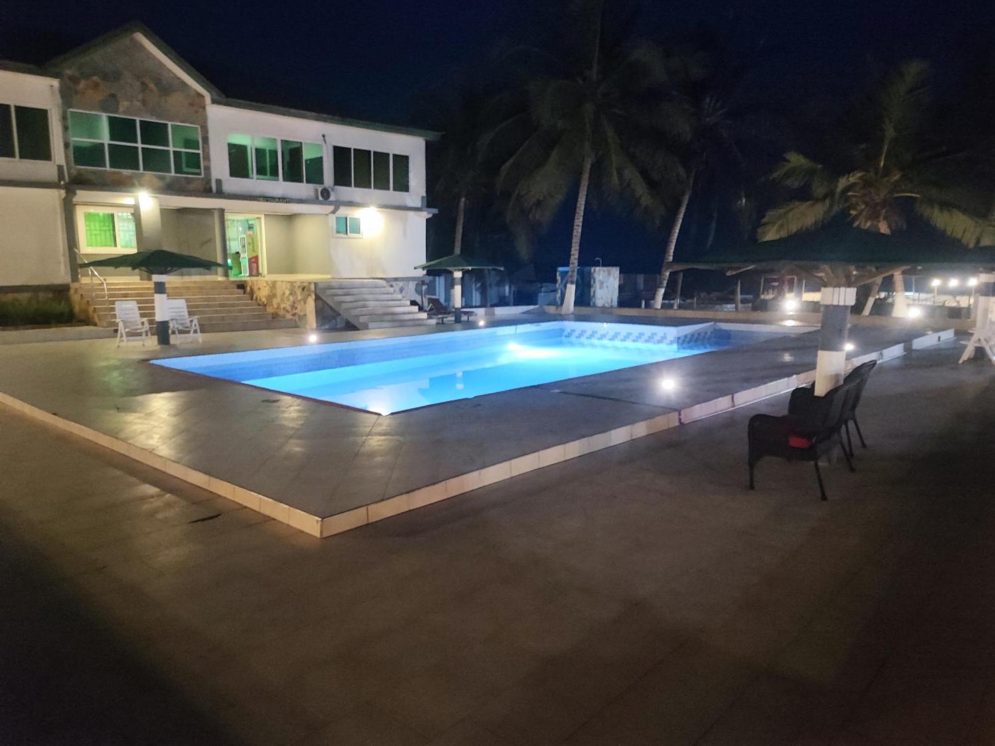 Ellisa Hospitality And Spa Hotell Accra Exteriör bild